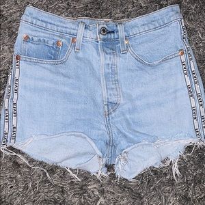 Levi’s 26 501 cut off distressed shirts